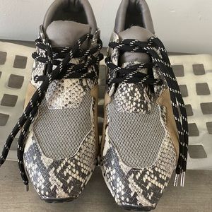Steve Madden Multi Pattern Tennis/Gym Shoe 👟